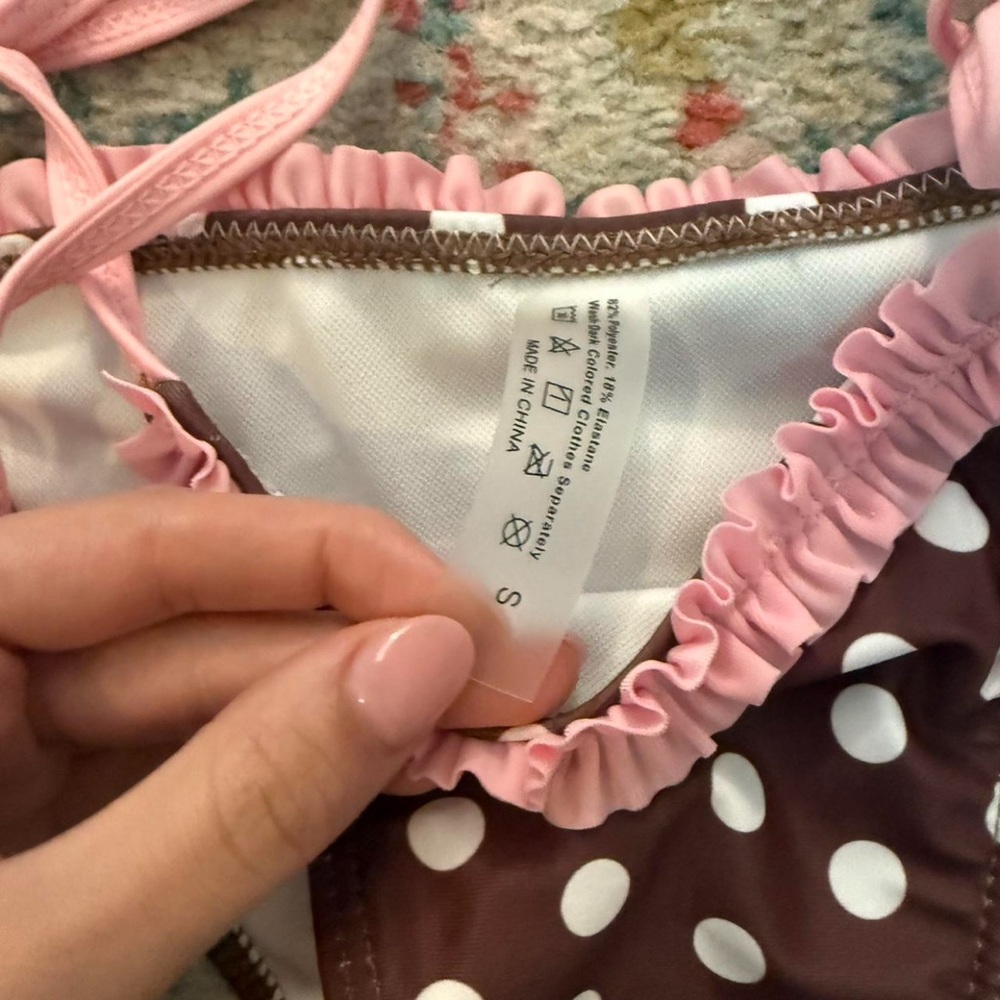swimsuit - Picture 3 of 4
